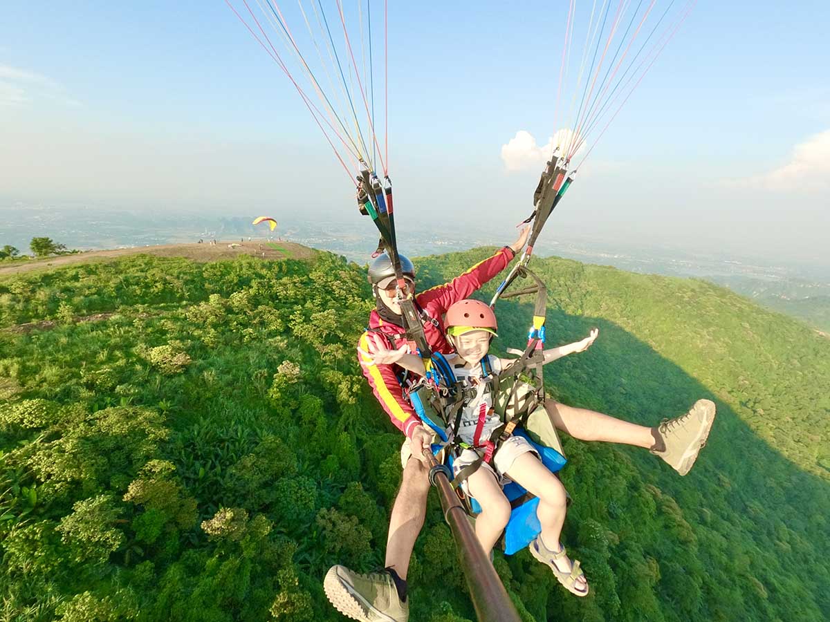 Things to Do in Hoa Binh vietnam - paraglide in hoa binh